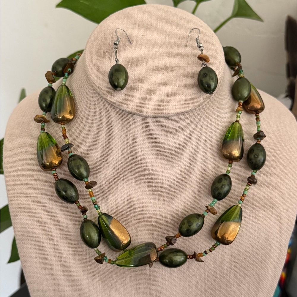 Vintage Green & Gold Multi Strand Glass Beaded Necklace & Earrings